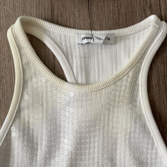 White sequence crop top (Express size XS) - Picture 4 of 5